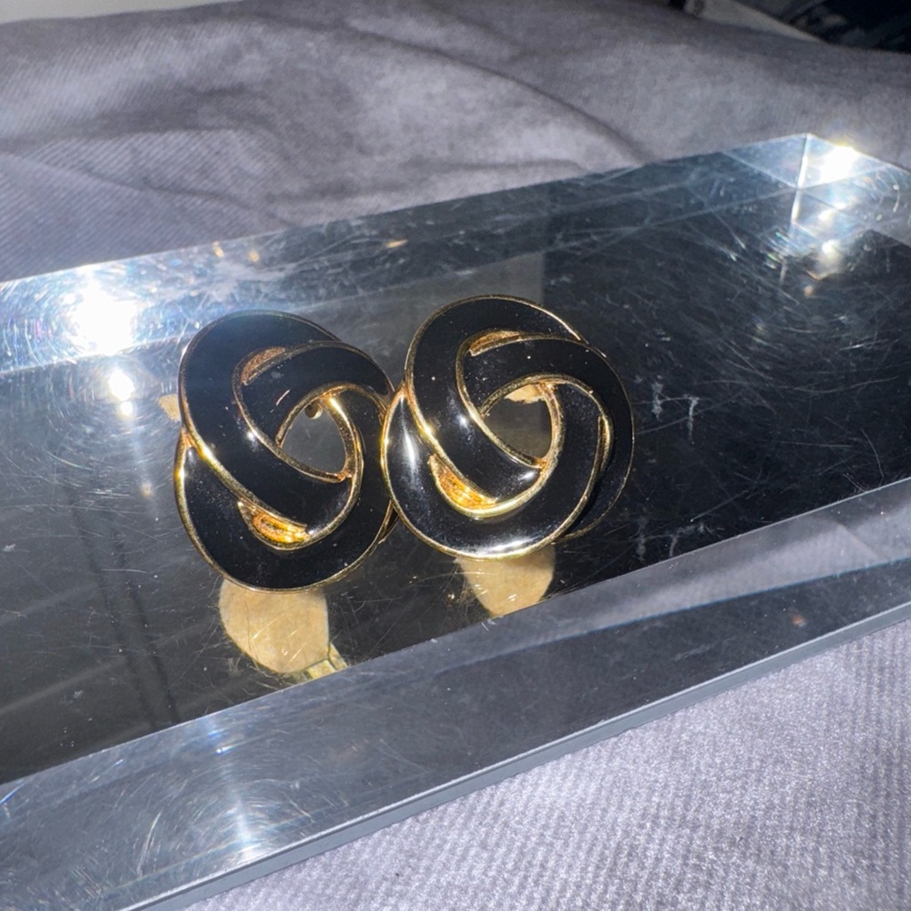 Vintage‎ Kenneth J Lane Elegant Black and Gold Knot Clip Earrings
